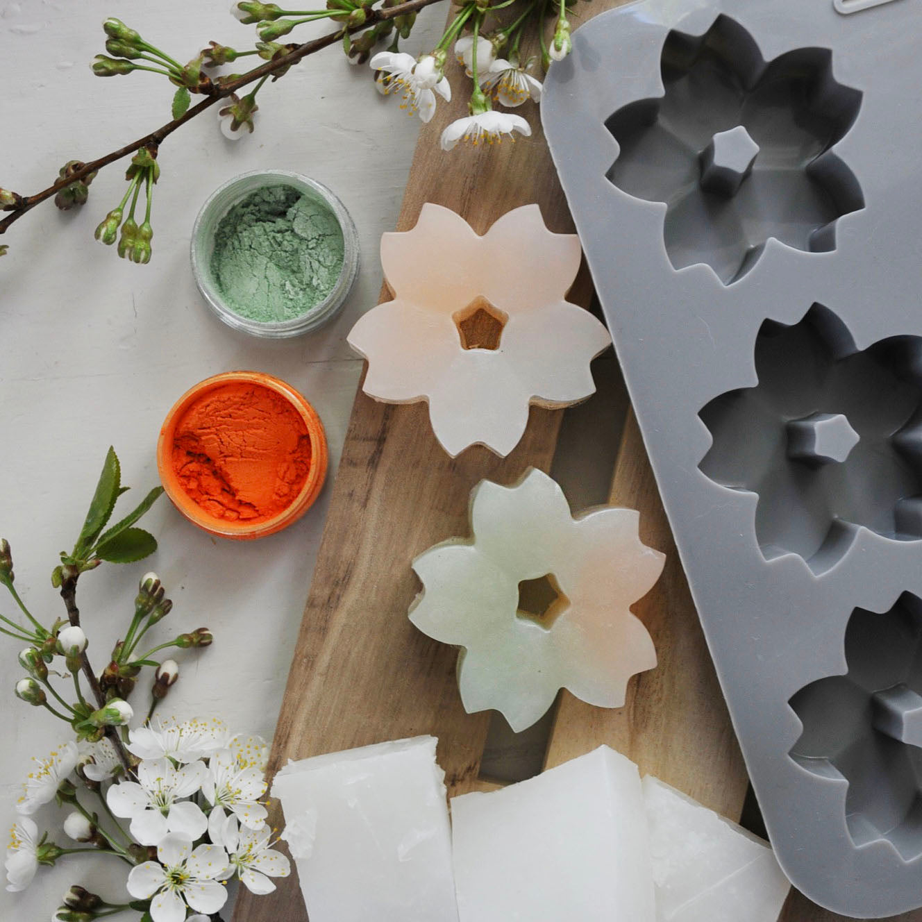 SILIKONIMUOTTI | KIRSIKANKUKKA