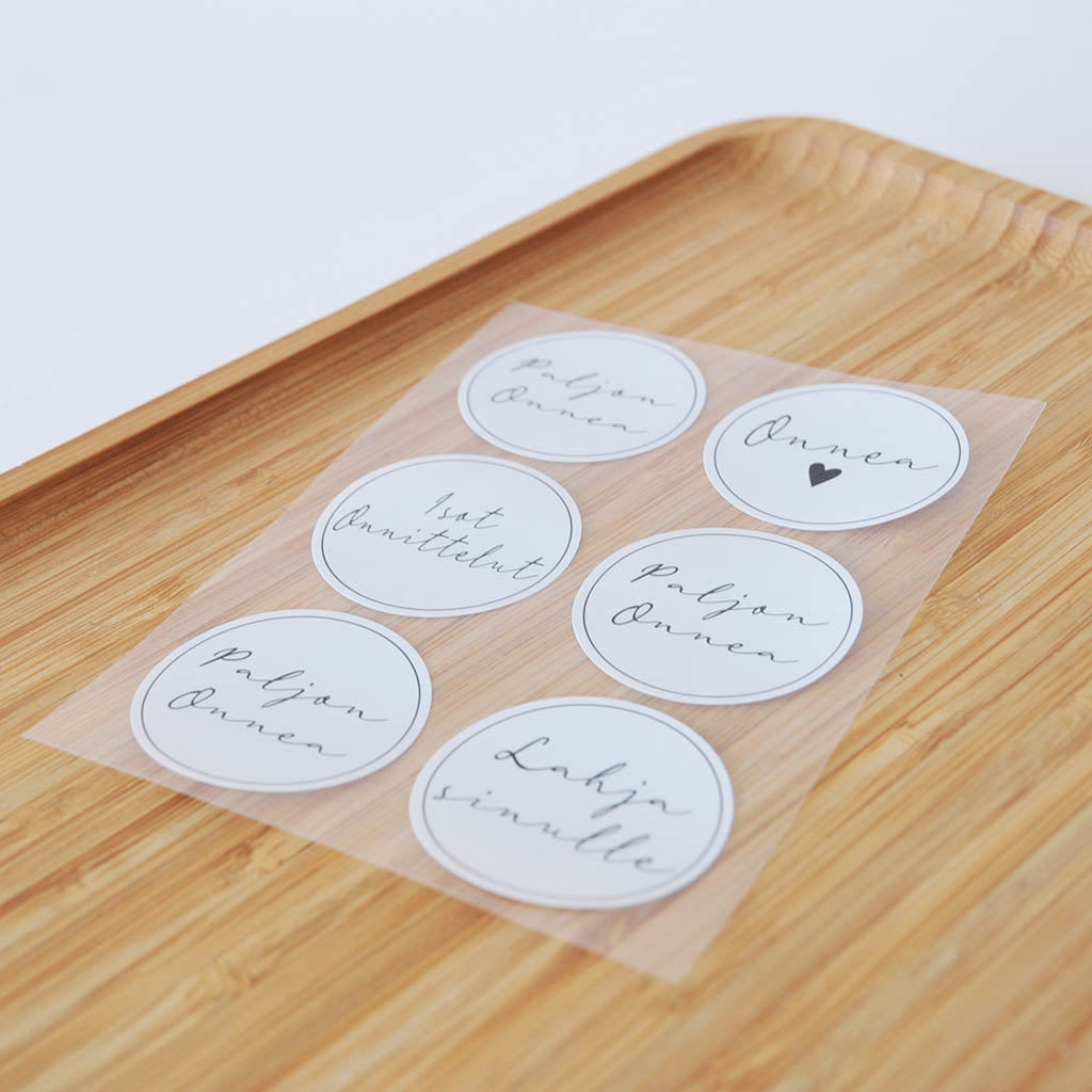 PYÖREÄT ONNITTELUTARRAT 18KPL