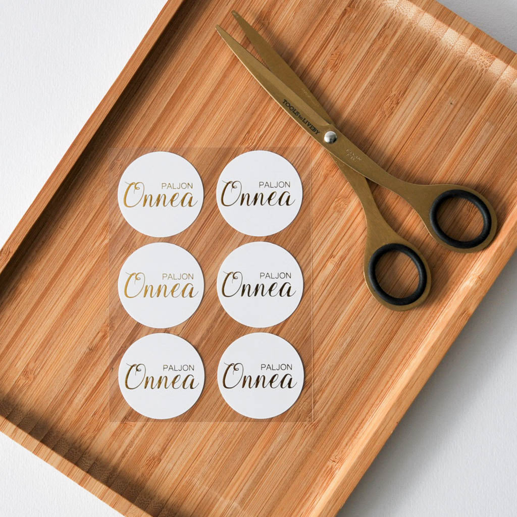 PYÖREÄT ONNITTELUTARRAT 18KPL