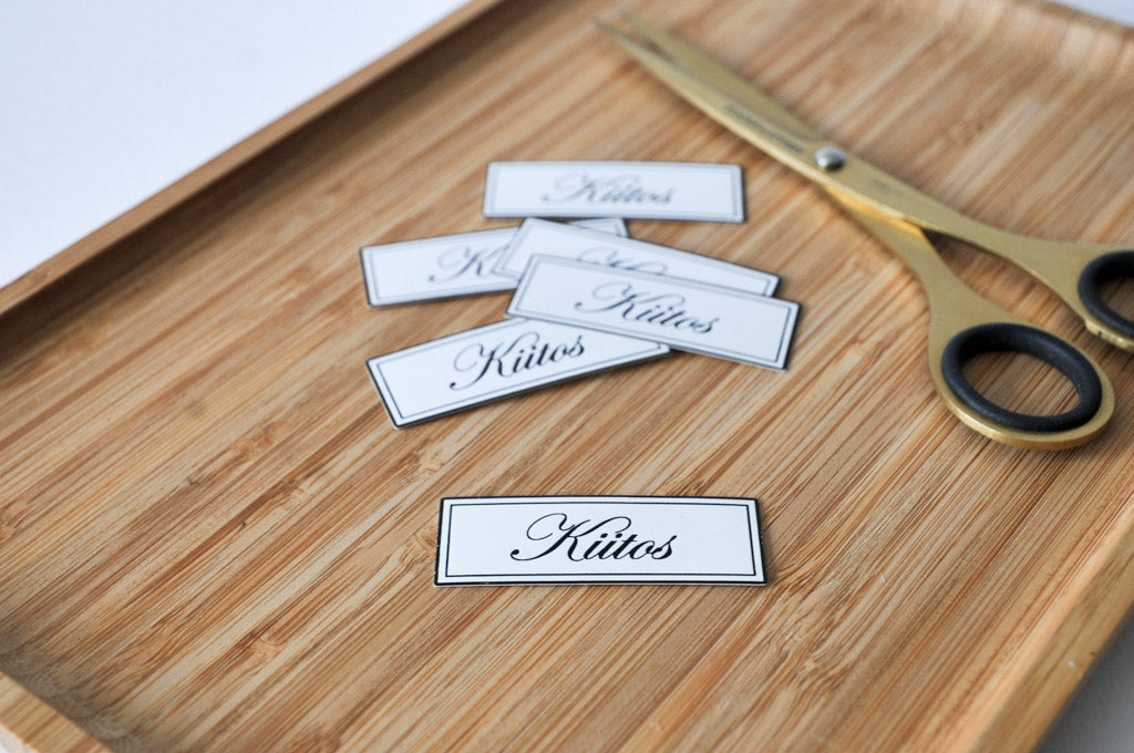 SUOMENKIELISET TEKSTIKUVIOT 6KPL - POISTUVA TUOTE