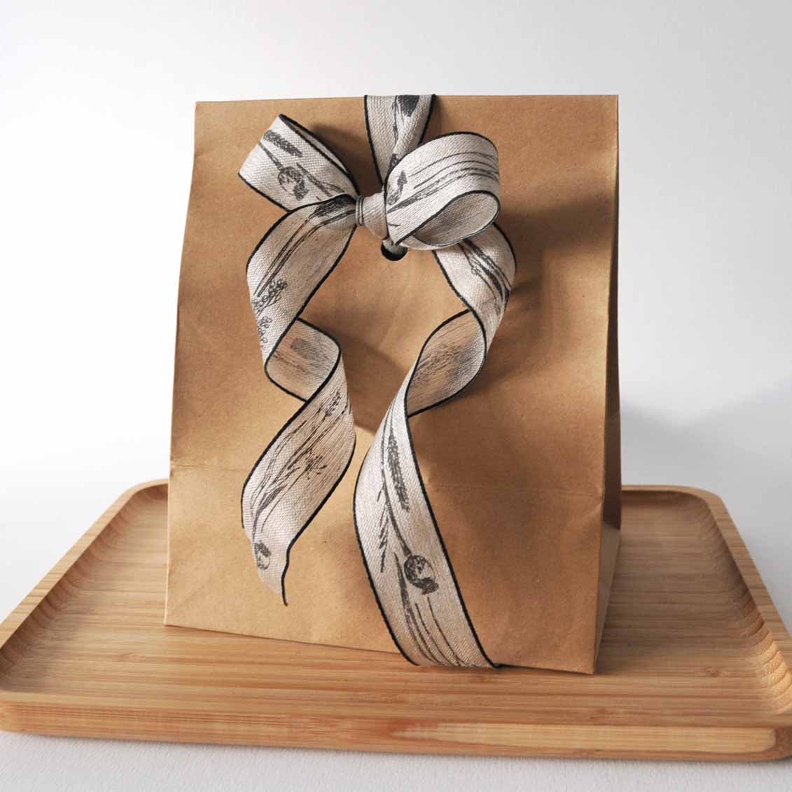 LAHJAPAKKAUS POHJALLINEN