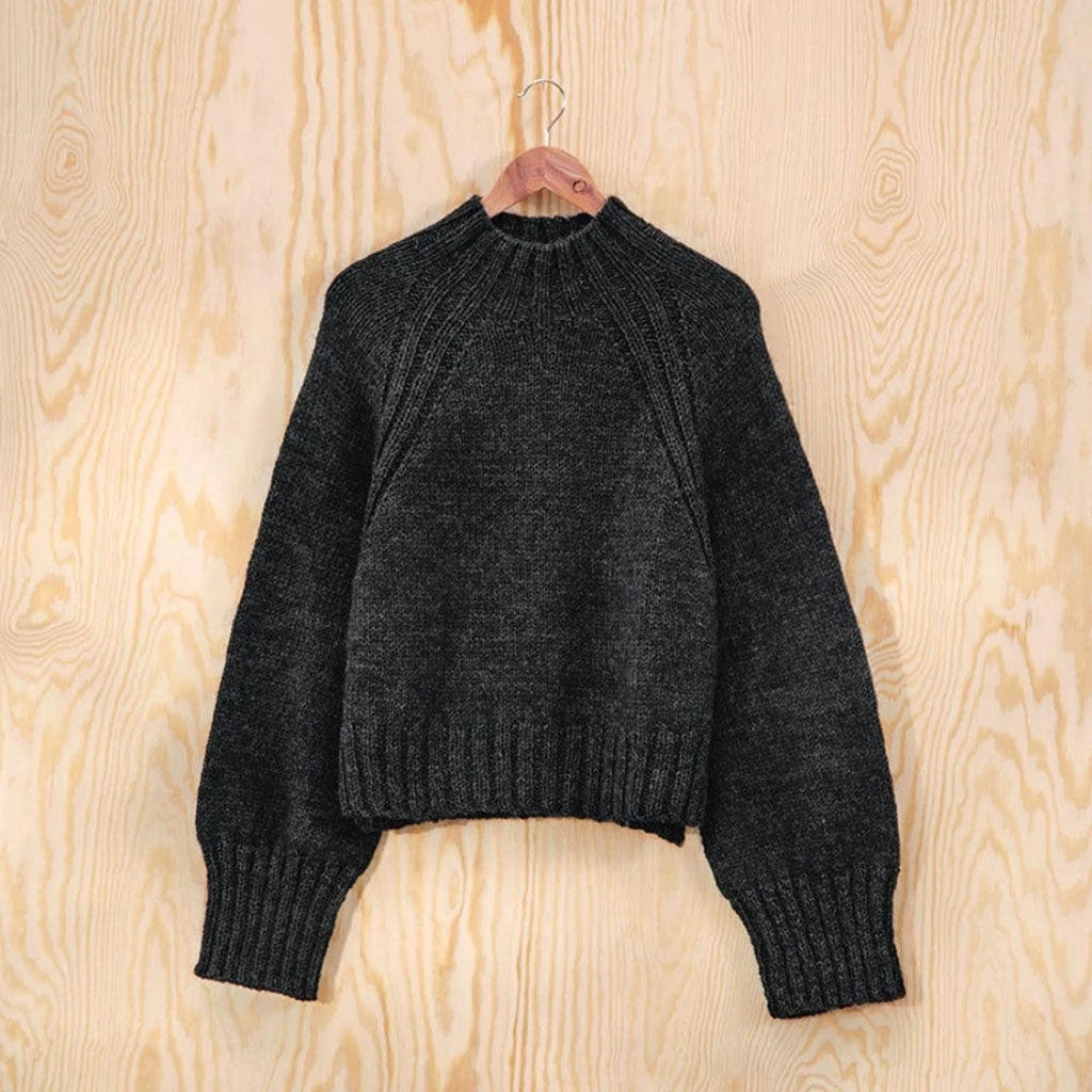 NEULEOHJE | LOU SWEATER – 2202 NR. 5